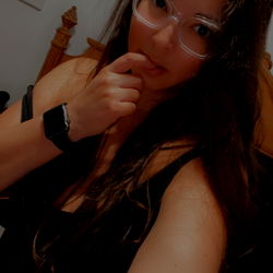 Sensuele vroue-model in 'n sexy ondergoed-outfit