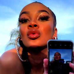 Pragtige vroue model - OnlyFans-sensasie!