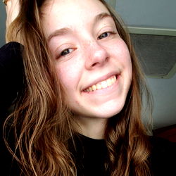 Pragtige Vroulike Model in 'n Intiem Setting