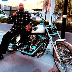 Pragtige OnlyFans Model met Unieke Custom Motor - 'Babo Cartel'