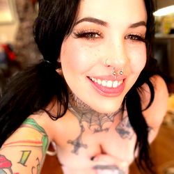 Pragtige OnlyFans Model met Ink – 𝖆𝖚𝖙 𝖆𝖒𝖊𝖗 𝖎𝖗𝖑