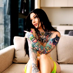 Pragtige OnlyFans Model met Impressiewe Tattoo's!