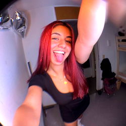 Pragtige Model in Swart - Unieke Voorkoms!