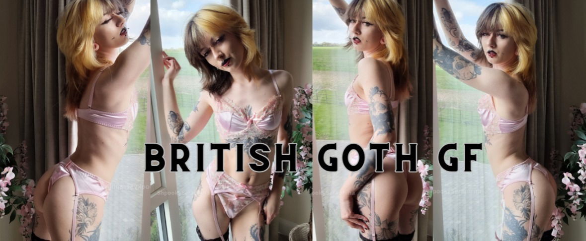 Sarah 🖤 Voted Sexiest Goth on OF photo