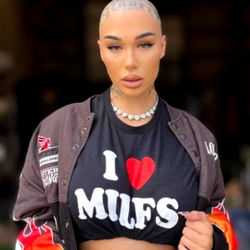 Pragtige OnlyFans Model in Crop Top - Bekyk Sy Nieuwe Prentjie