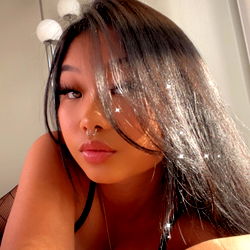 Pragtige Model - Lilly Wu (OnlyFans) - Unieke Prestatie