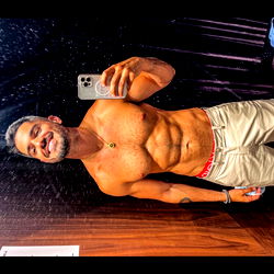 William  9 INCH (top 0.1%) photo