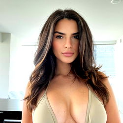 Pragtige Vroue Model in Groen - Mespy 🏆