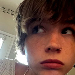 Pragtige Vrouelike Model - Connor