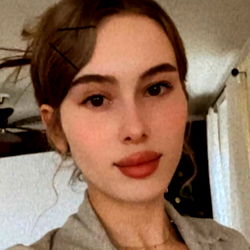 Rosealine: 'n Sensuele Voorsprong in die Woordwoord