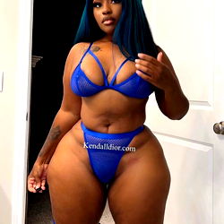 Pragtige Ensui Model in Glamoure Ensui