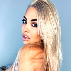 Pragtige Model – Onmiddellik Beskikbaar!