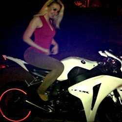 e_u_p_h_o_r_i_a💋 photo