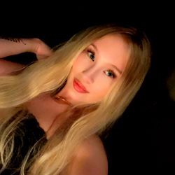 Pragtige Blond Model – OnlyFans Se Sensasie!