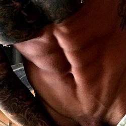 Imanol Brown VIP PAGE Top 0.1% photo