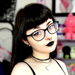 Nymph Land - Boesentuis Model in die Donker