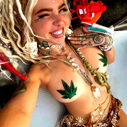 Pragtige Vrou met Tattoo - OnlyFans Model