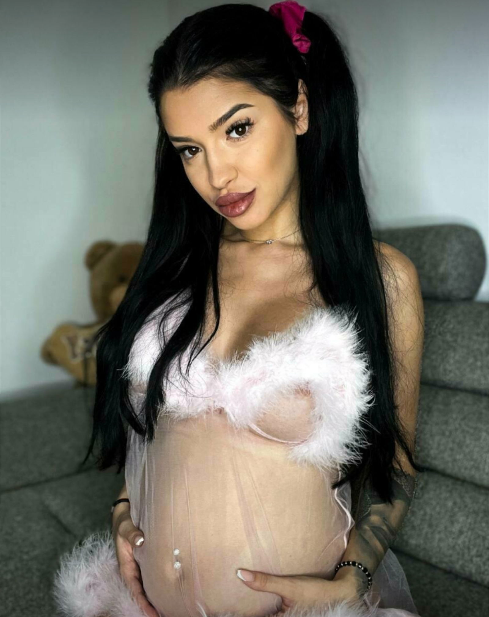 Alma Black 🖤 photo