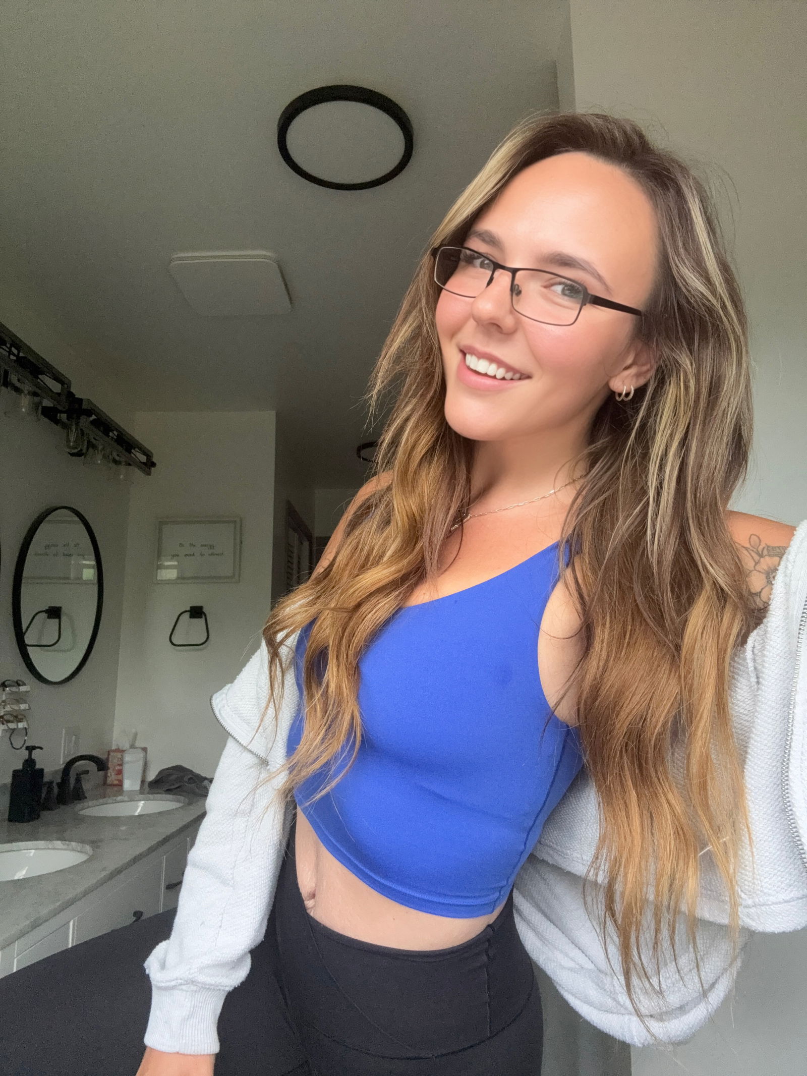 Glassescutie24 photo