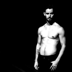 Kaalkop Adonis: 'n Uitsonderlike OnlyFans Model