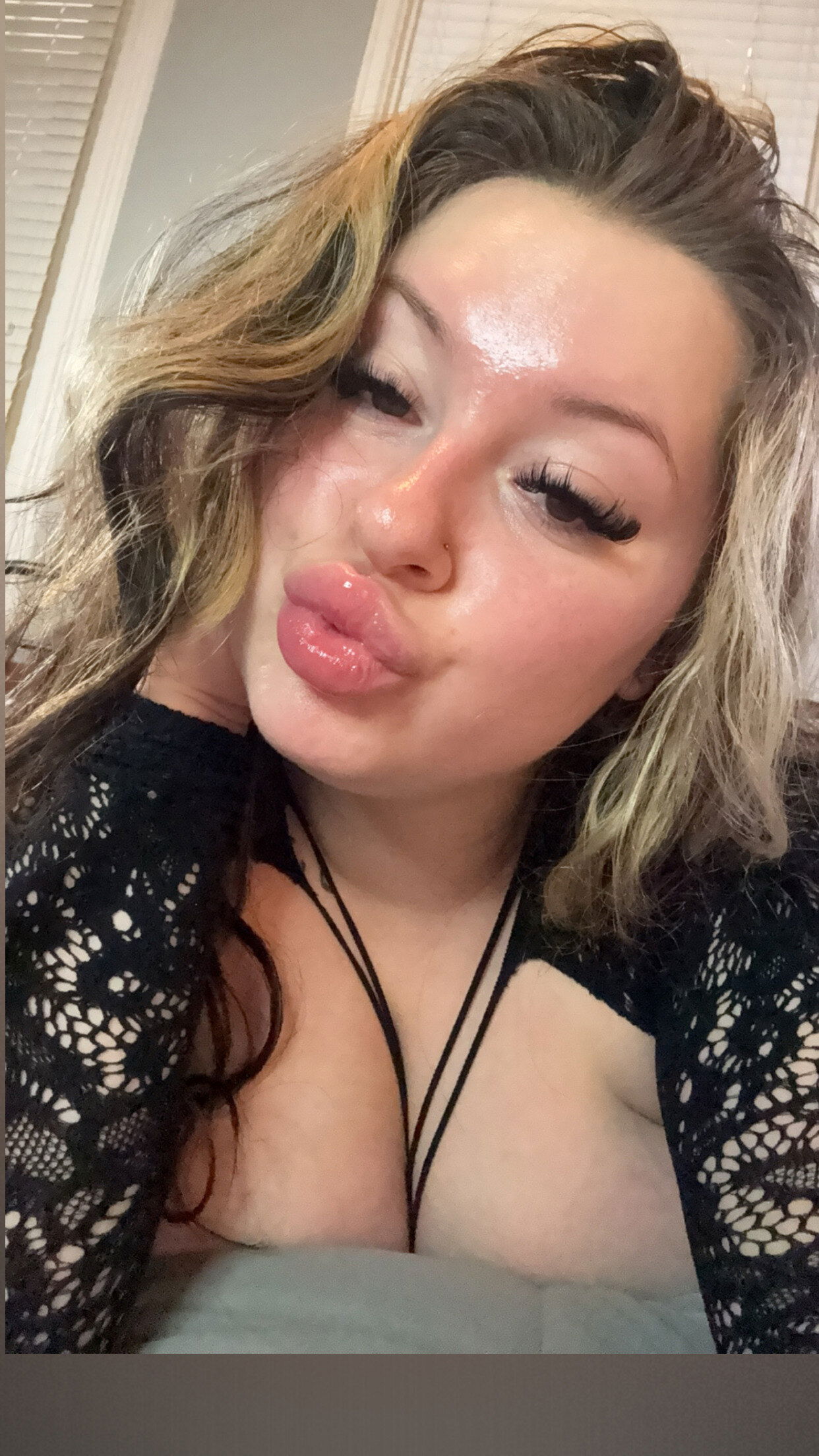 LUNA 😋 CREAM PIE ME 🥛💦 photo