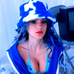 Pragtige OnlyFans Model in 'n Striklop - K△N 💙 FREE!