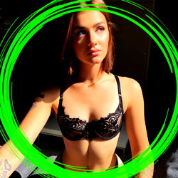 Pragtige Vrouelike Model - Sofia Laroche