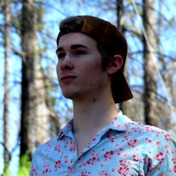 Pragtige Model in Bloeidiere Stapelfok Groot, Afrikaanse Nuutjie