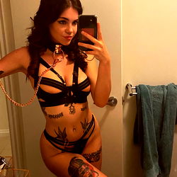 Pragtige OnlyFans Model in Seksi Kleerdom - Catsandruski