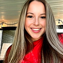 Pragtige Vrou met Lange Bruin Haare - OnlyFans Model