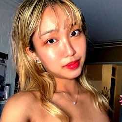 Pragtige Model vir OnlyFans – Innocent Hakka's corner 🧁🐰