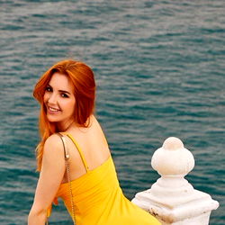 Scarlett Jones photo