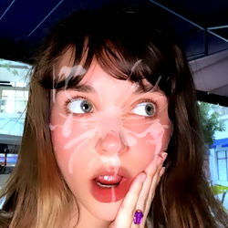 Pragtige Vrouelike Model - Phia 🚀✨