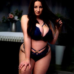 Pragtige Vrou in Streeks - OnlyFans Model