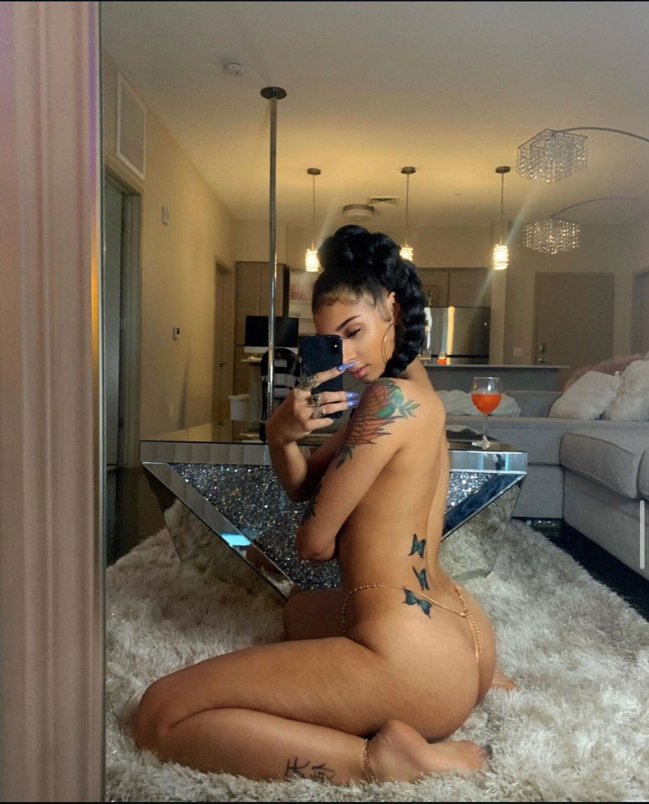 jayde 🪐🌊🖤 photo