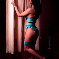 Sensuele Pragtigheid: 'Elena' in Stryk-Streek!