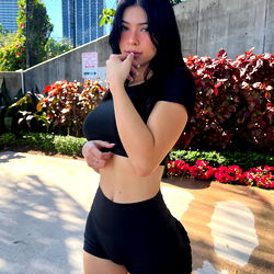 Pragtige Model in Swart Streek – OnlyFans