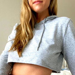 Pragtige Knappende Crop Top – Ideaal vir die Modelindustrie