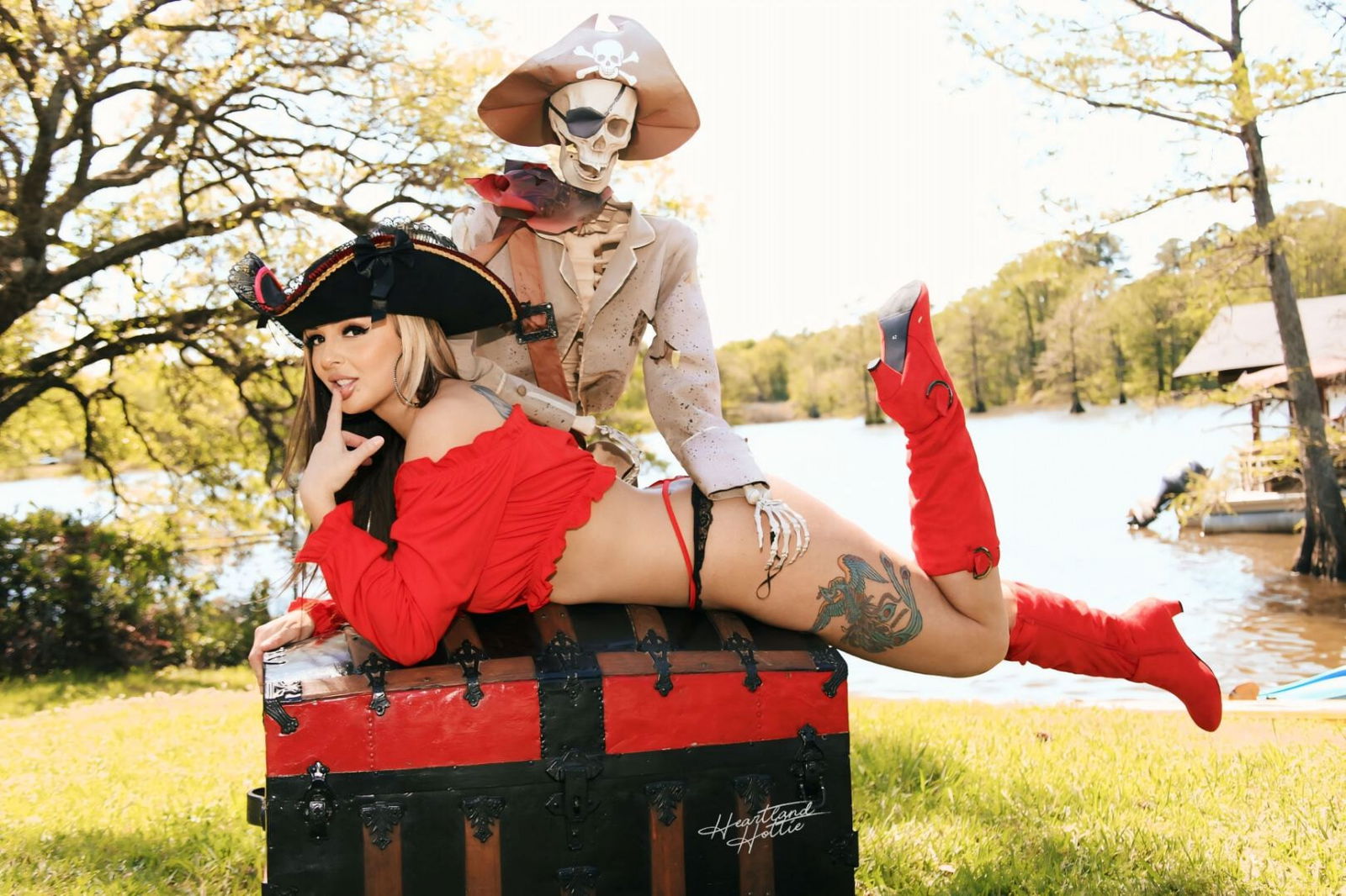 Alice FREE PAGE 💦 photo