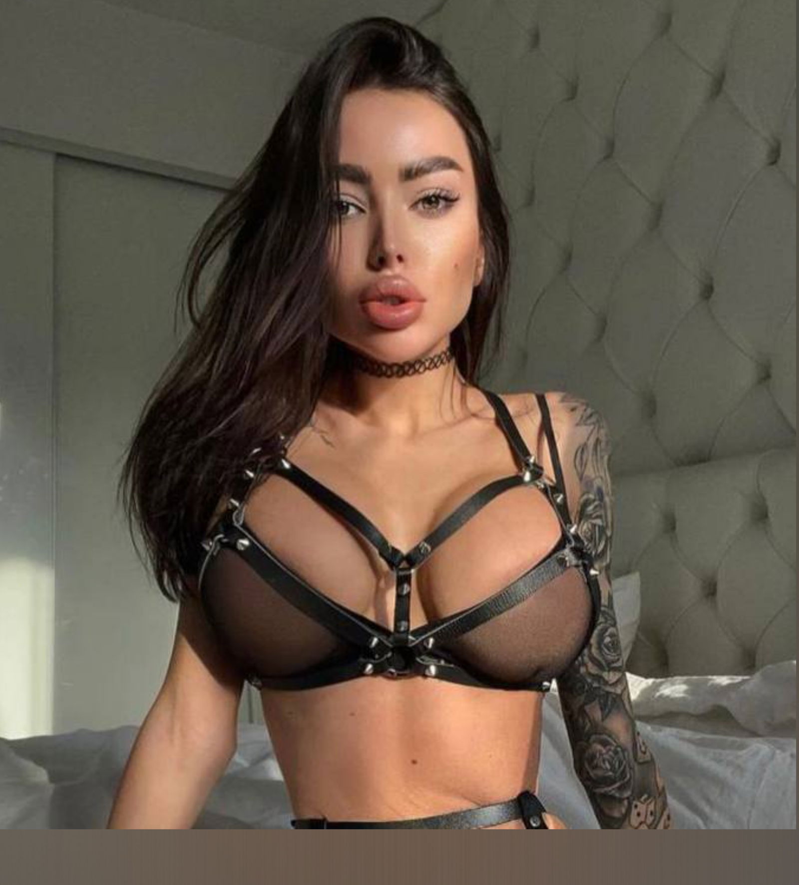 💣 𝘼𝙡𝙚𝙣𝙖 💣 𝙩𝙖𝙩𝙩𝙤𝙤𝙚𝙙 𝙢𝙤𝙙𝙚𝙡  😈 photo