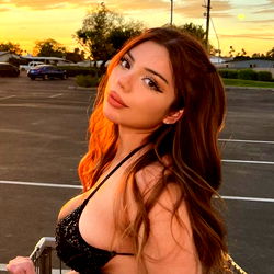 Pragtige Vrouelike Model - Streek Spesiale