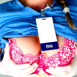 Sensuele Verpleegster Rose: 'n Opvallende OnlyFans Model