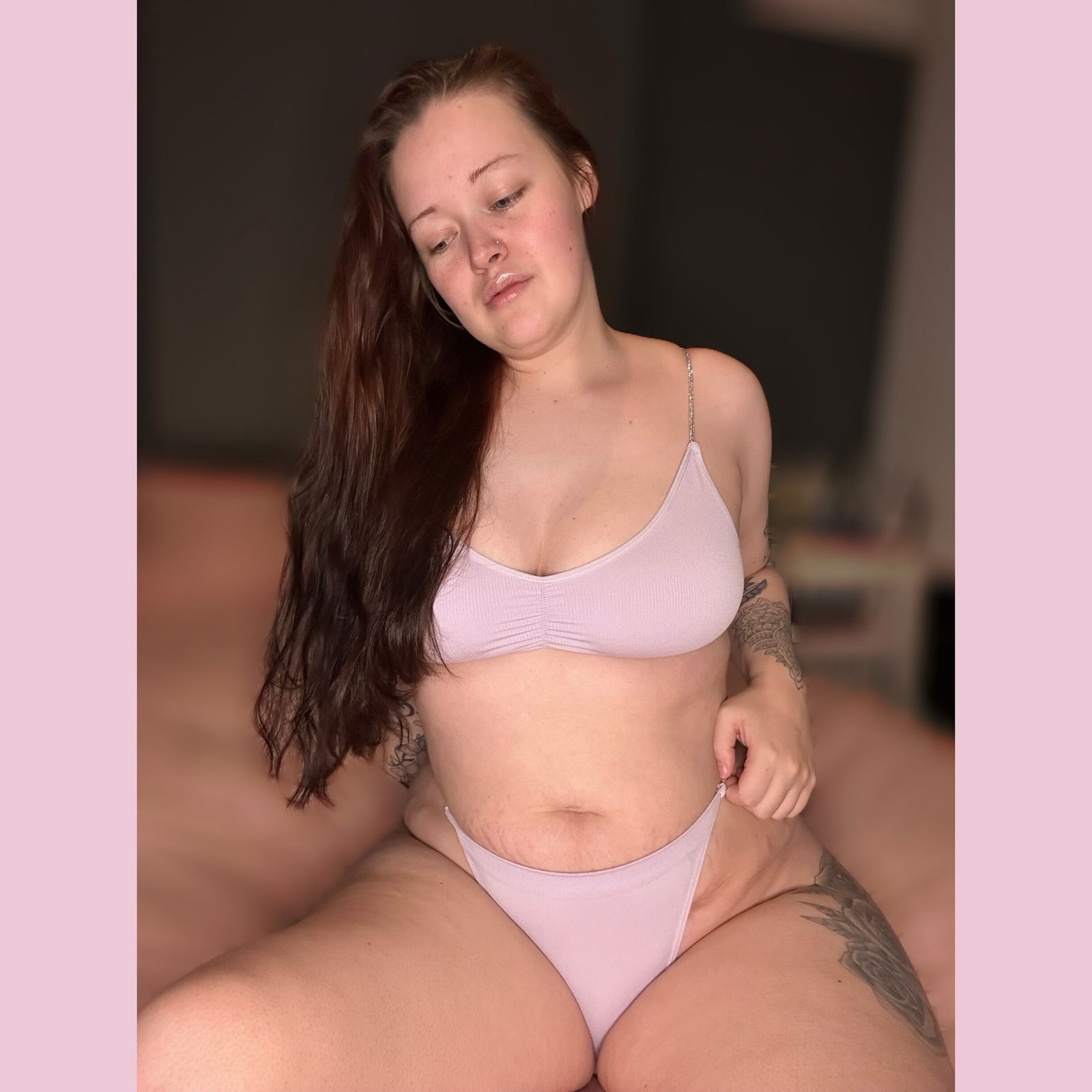 🍂 𝐂𝐮𝐫𝐯𝐲 𝐂𝐚𝐫𝐚 🍂 photo