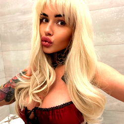 Sensuele en verleiersagtige OnlyFans Model - Ontdek Mia