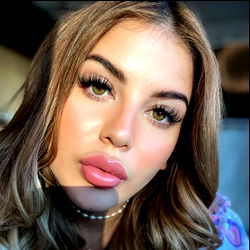 𝐼𝓈𝒶𝒷𝑒𝓁𝒶 𝑅𝒶𝓂𝒾𝓇𝑒𝓏 👑💗💫 photo