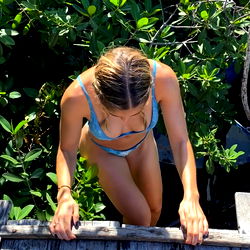 Pragtige Model in 'n Swempak - Los Angeles