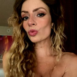 Pragtige Model Cody Renee Cameron in Los Angeles