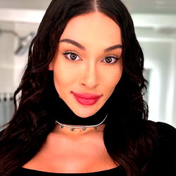 Pragtige Vroue Model in Swart Bloesem