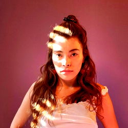 Pragtige Vroue Model in Streek Setting – Maya Morena