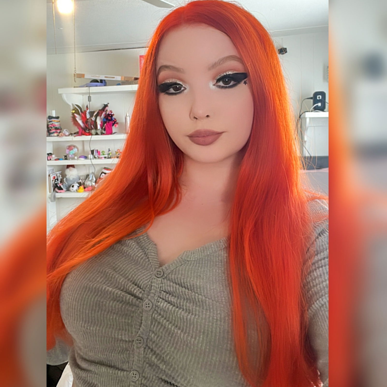 Leah😻💦 wet college pussy photo